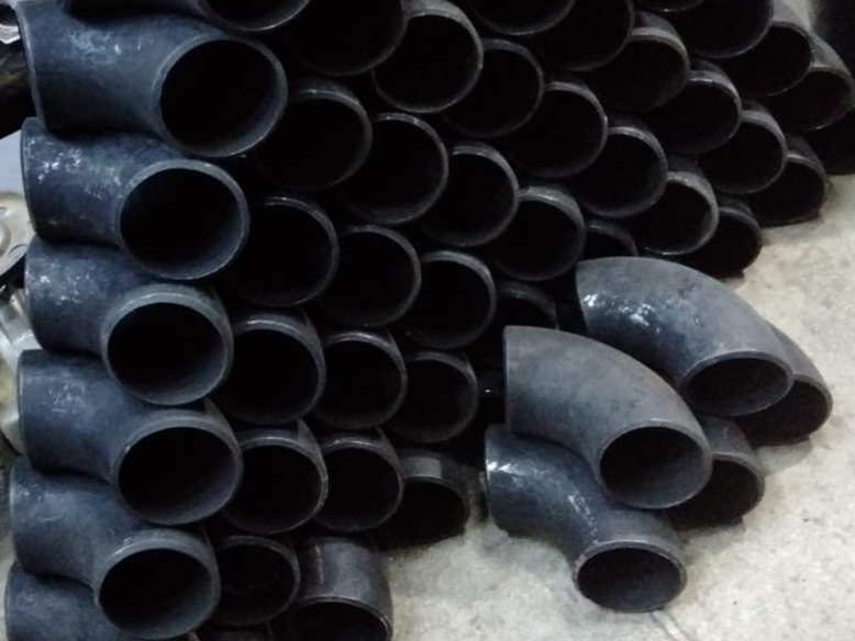 Elbows · Reducers · Flanges